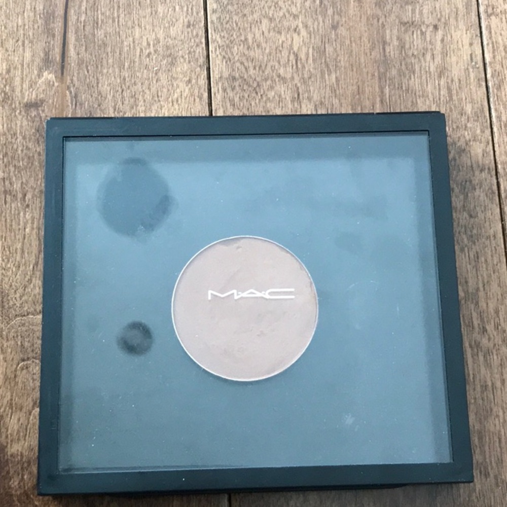 Mac Contouring Powder